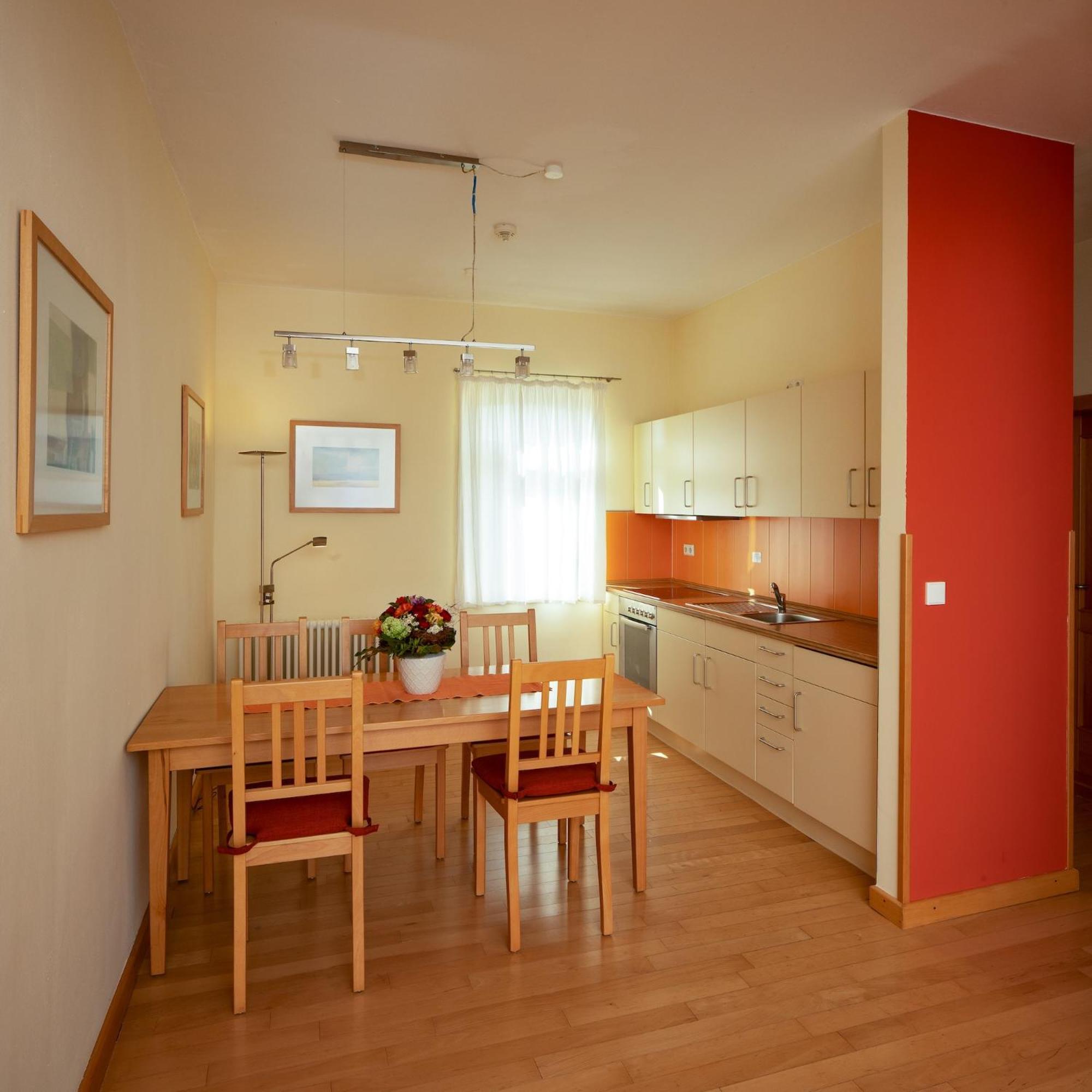 Biohotel Stiftsgut Wilhelmsgluecksbrunn Creuzburg Экстерьер фото