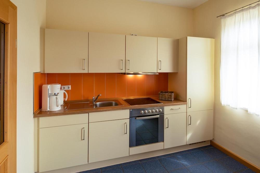 Biohotel Stiftsgut Wilhelmsgluecksbrunn Creuzburg Экстерьер фото